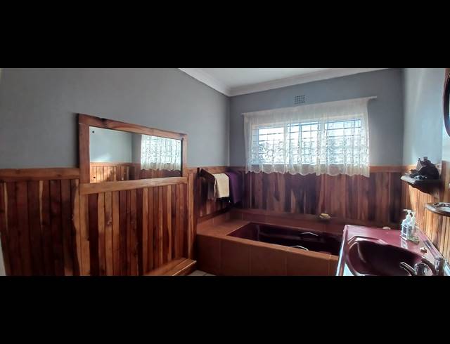 3 BEDROOM FREEHOLD FOR SALE IN TARLTON